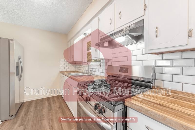 House for rent at 409 S Cleveland St #D, Springdale, AR 72764