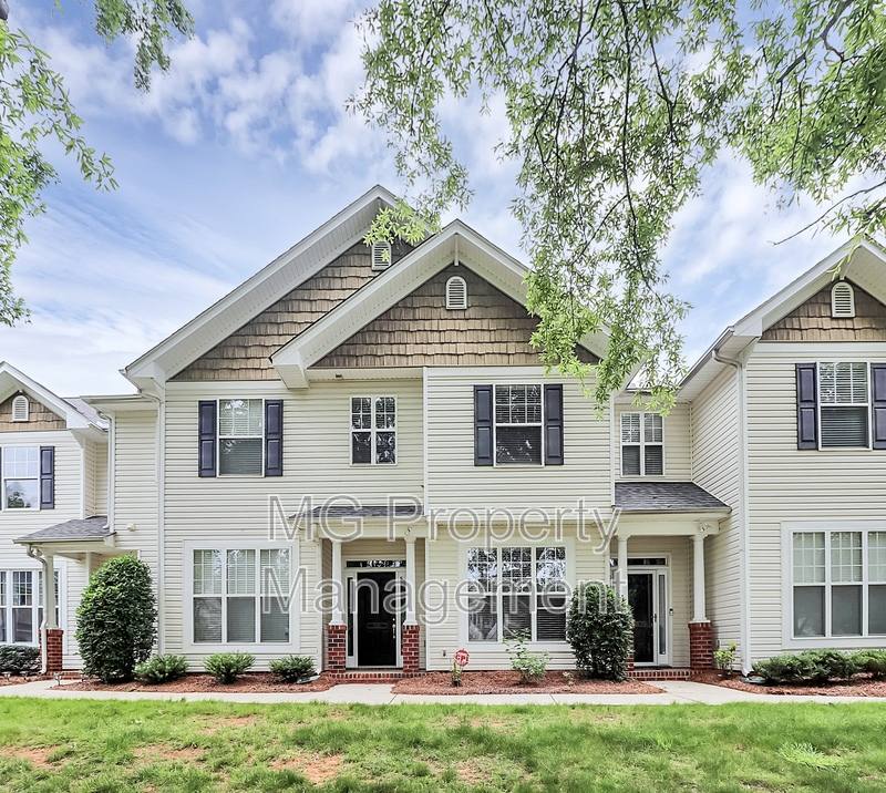 Townhouse for rent at 2080 Gable Way Lane, Matthews, NC 28104