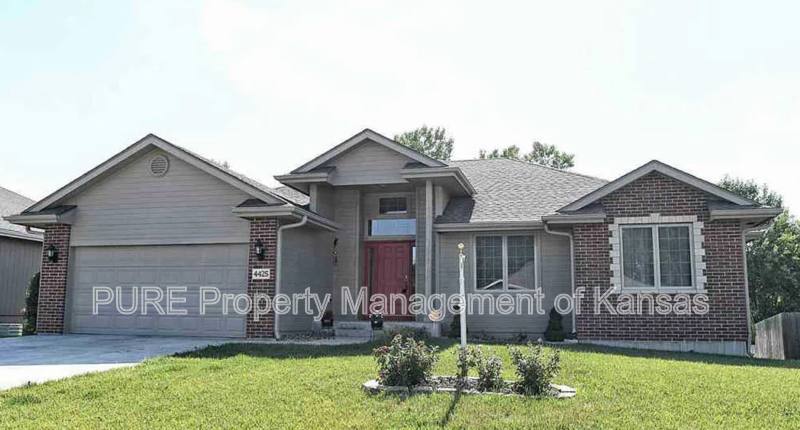 House for rent at 4425 SW Cambridge Ave, Topeka, KS 66610