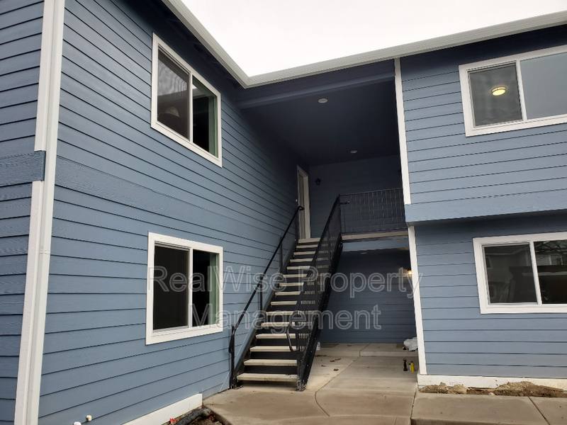 Apartment for rent at 220 Cheryl Lane #1, Phoenix, OR 97535