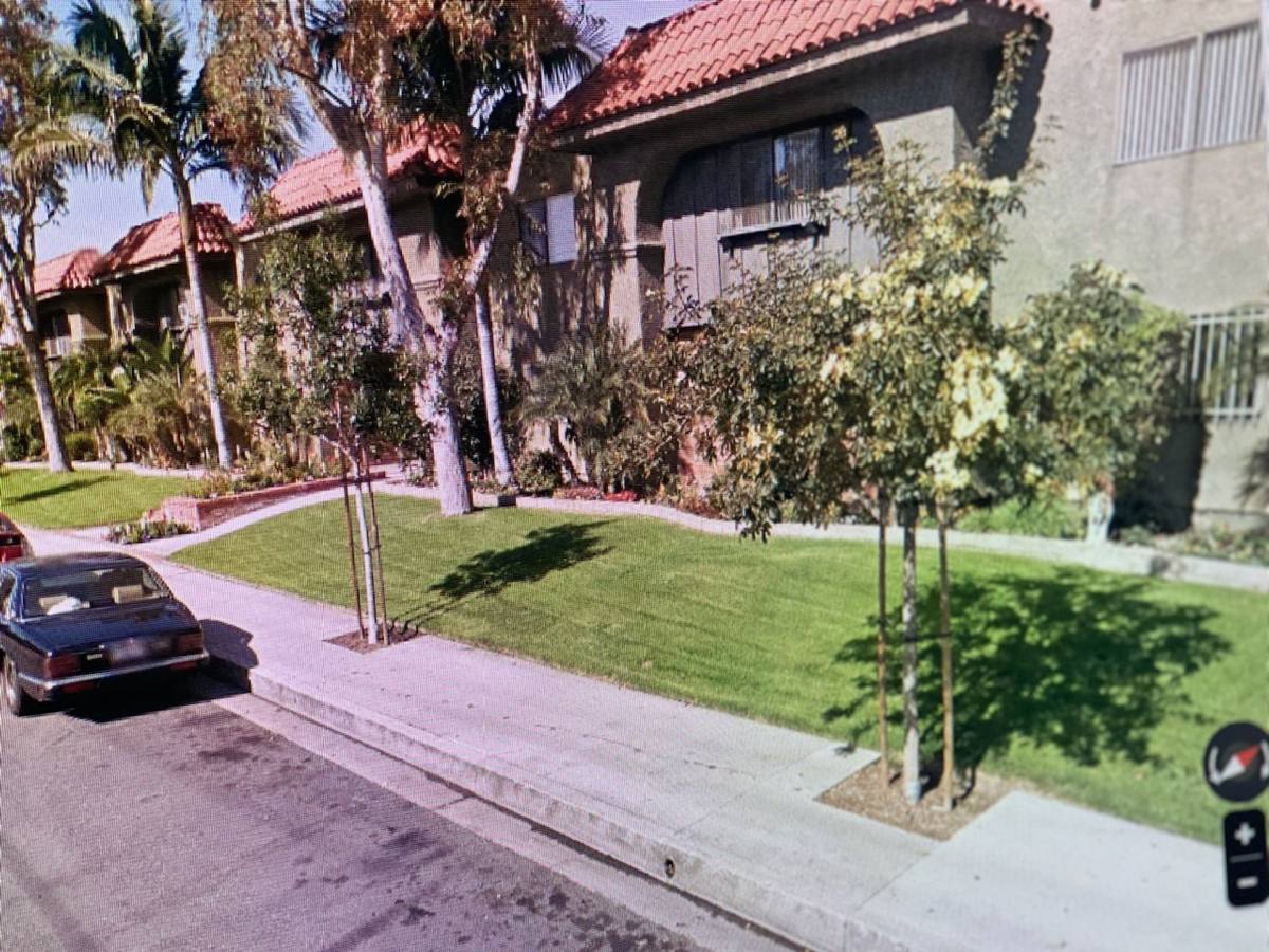 Apartment for rent at 801 E Palmer Ave, Glendale, CA 91205