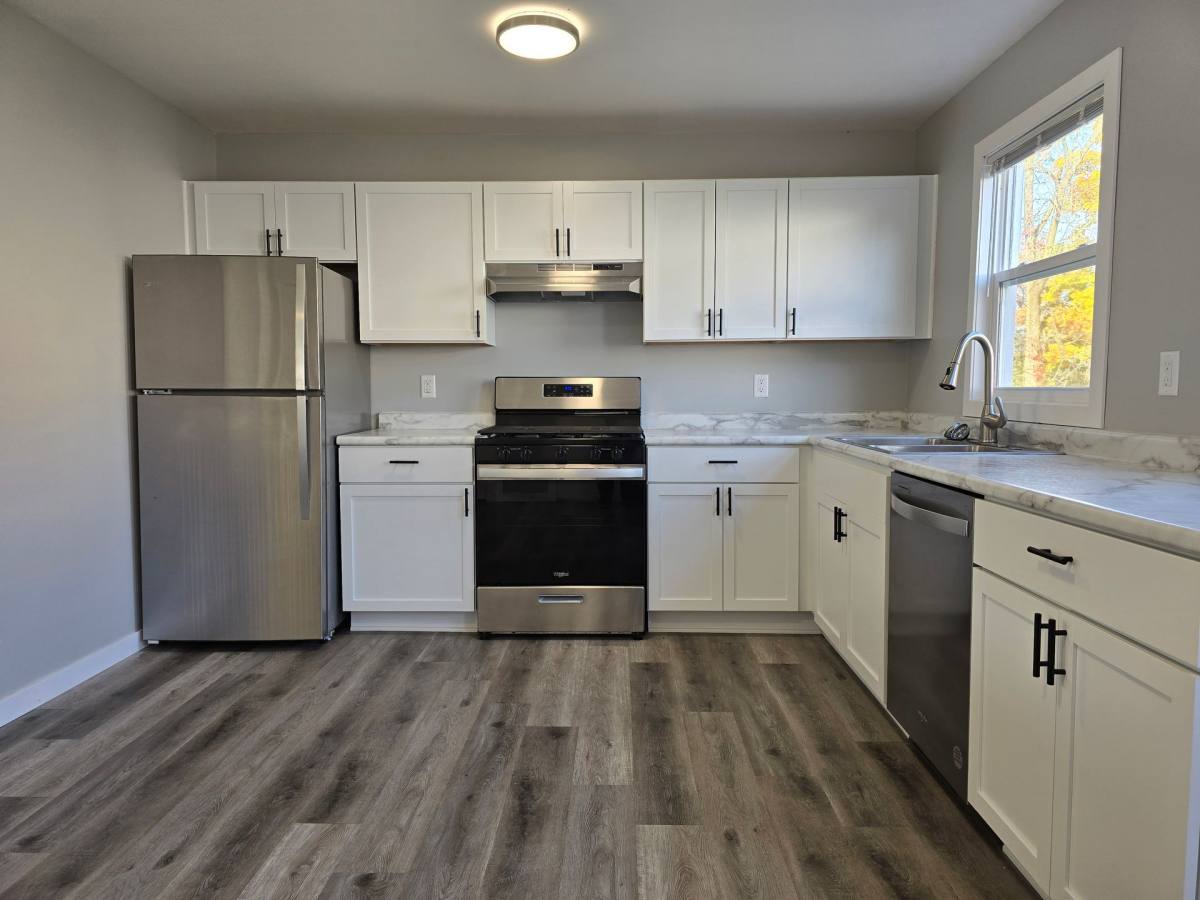 Townhouse for rent at 101 2nd Lane, Racine, WI 53403