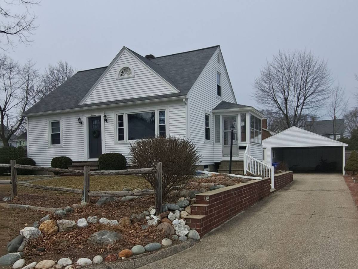 House for rent at 14 Glendale Ave, Manchester, NH 03103