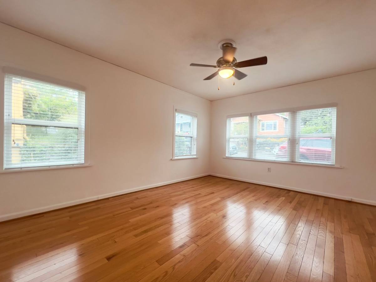 Apartment for rent at 5318 NE Wistaria Dr, Portland, OR 97213