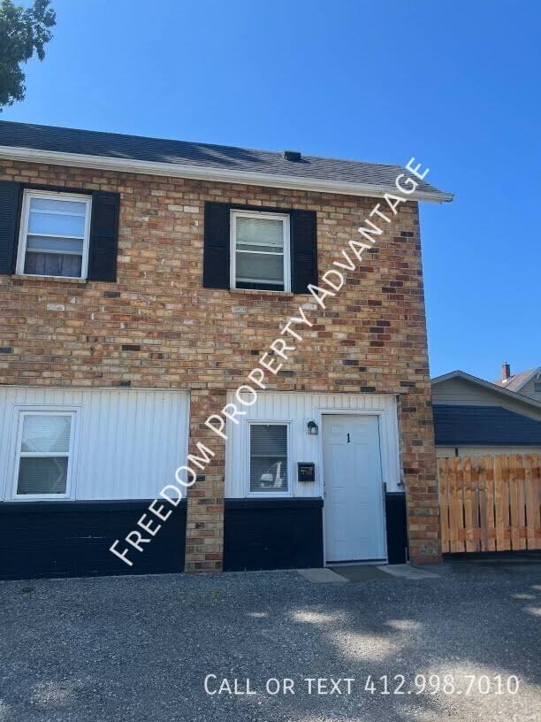 Apartment for rent at 121 Apple Way #1, Ellwood City, PA 16117
