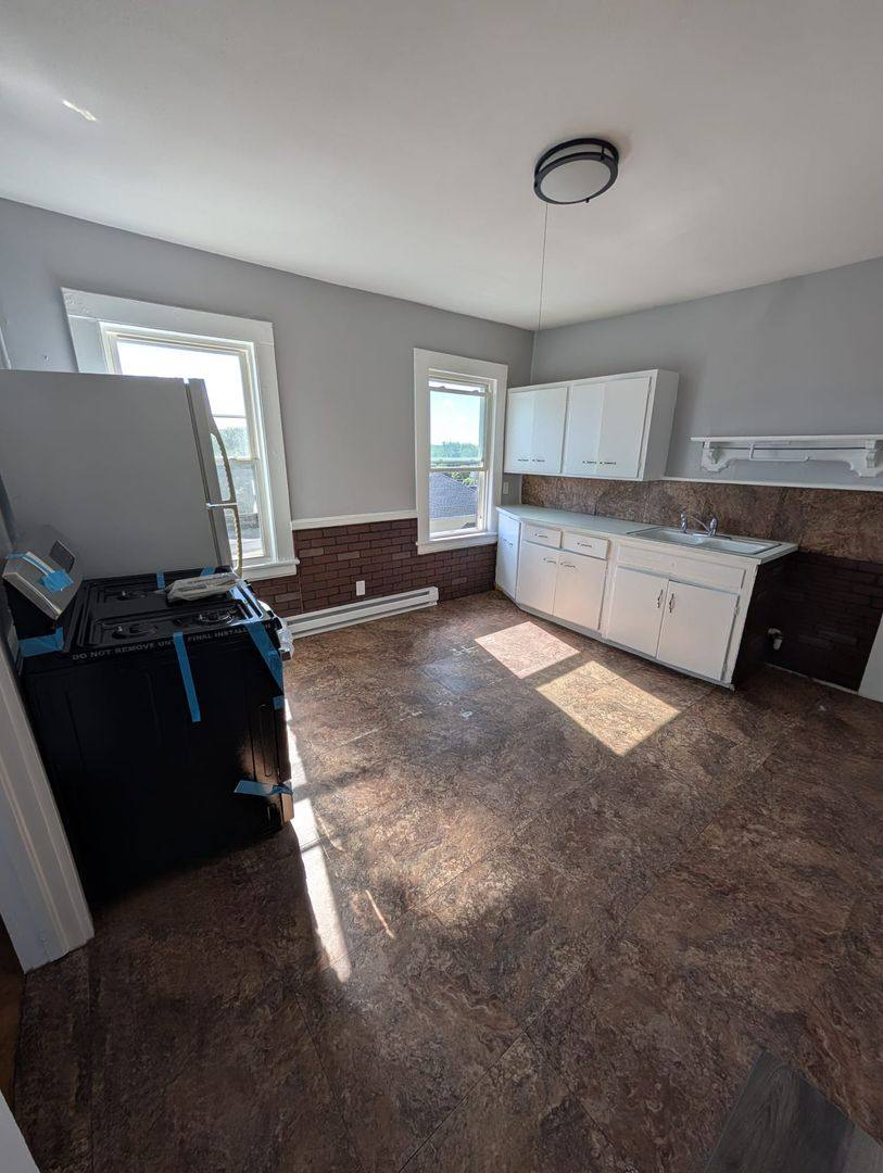 Apartment for rent at 14 Brook St, New Britain, CT 06051