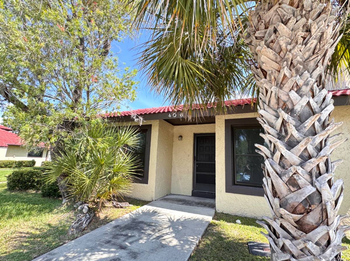 Townhouse for rent at 406 Hunter Circle, Kissimmee, FL 34758