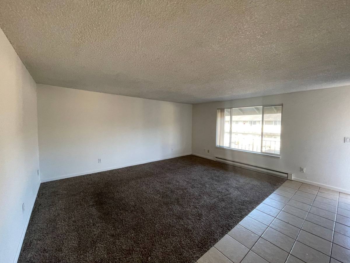 Apartment for rent at 944 33 Ave, Longview, WA 98632