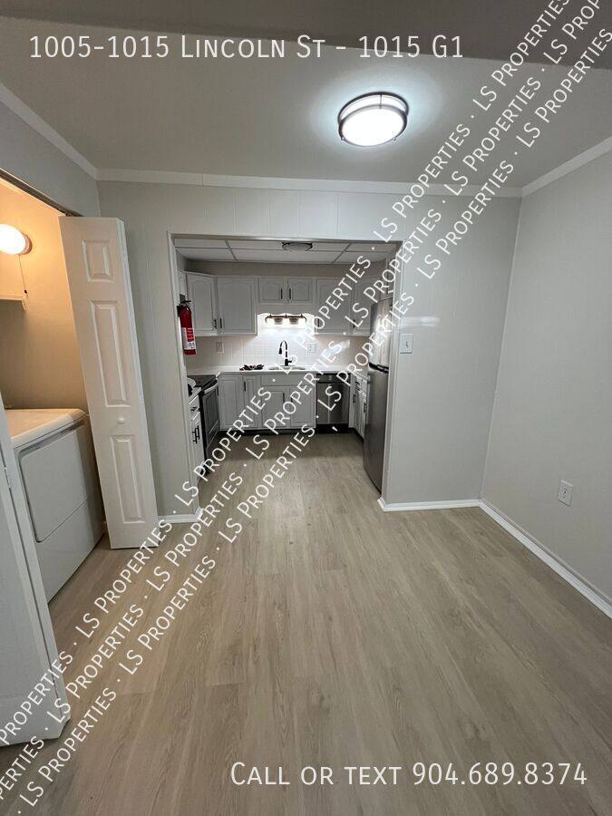 Apartment for rent at 1015 Lincoln St, Hazleton, PA 18201