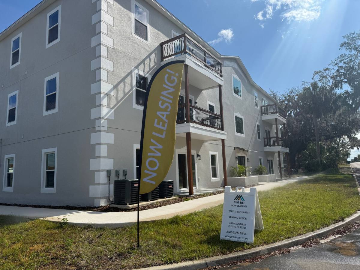 Apartment for rent at 201 N Dewey St, Eustis, FL 32726
