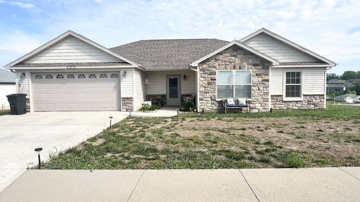 House for rent at 107 Greythorn Court, Saint Robert, MO 65584