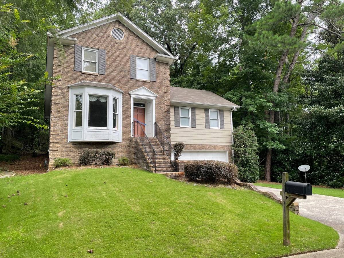 House for rent at 2301 Vestbrook Dr, Birmingham, AL 35243