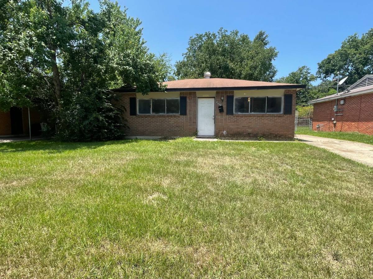 House for rent at 4622 Westwood Park Dr, Shreveport, LA 71109