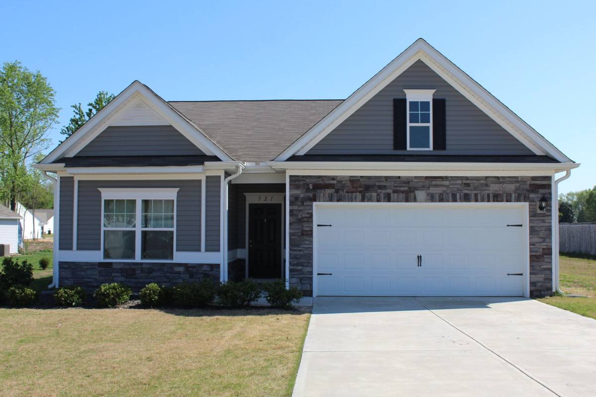 House for rent at 321 Settlers Pointe, Pikeville, NC 27863