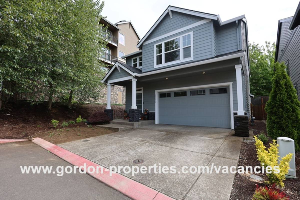 House for rent at 11732 SE Golden Eagle Lane, Happy Valley, OR 97086