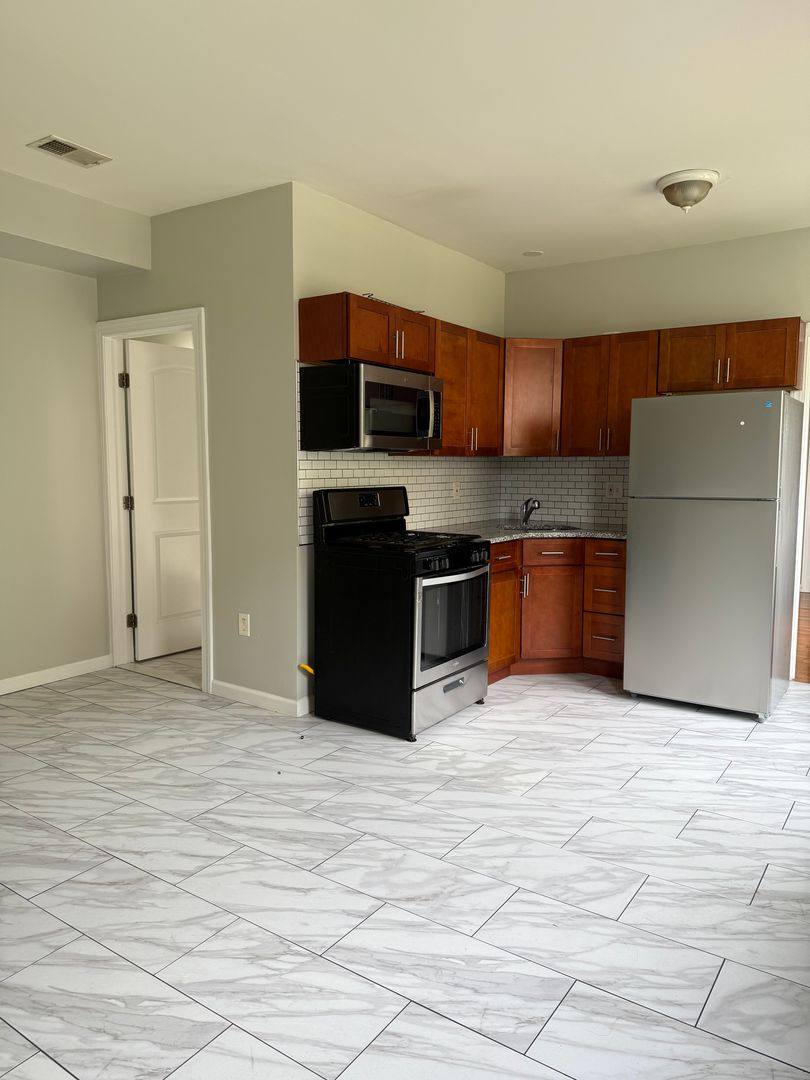 Apartment for rent at 499-503 Summer Ave, Newark, NJ 07104