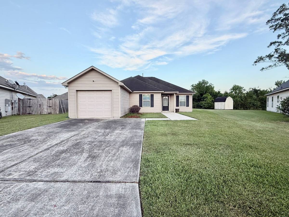 House for rent at 15390 Eaglestone Dr, Prairieville, LA 70769