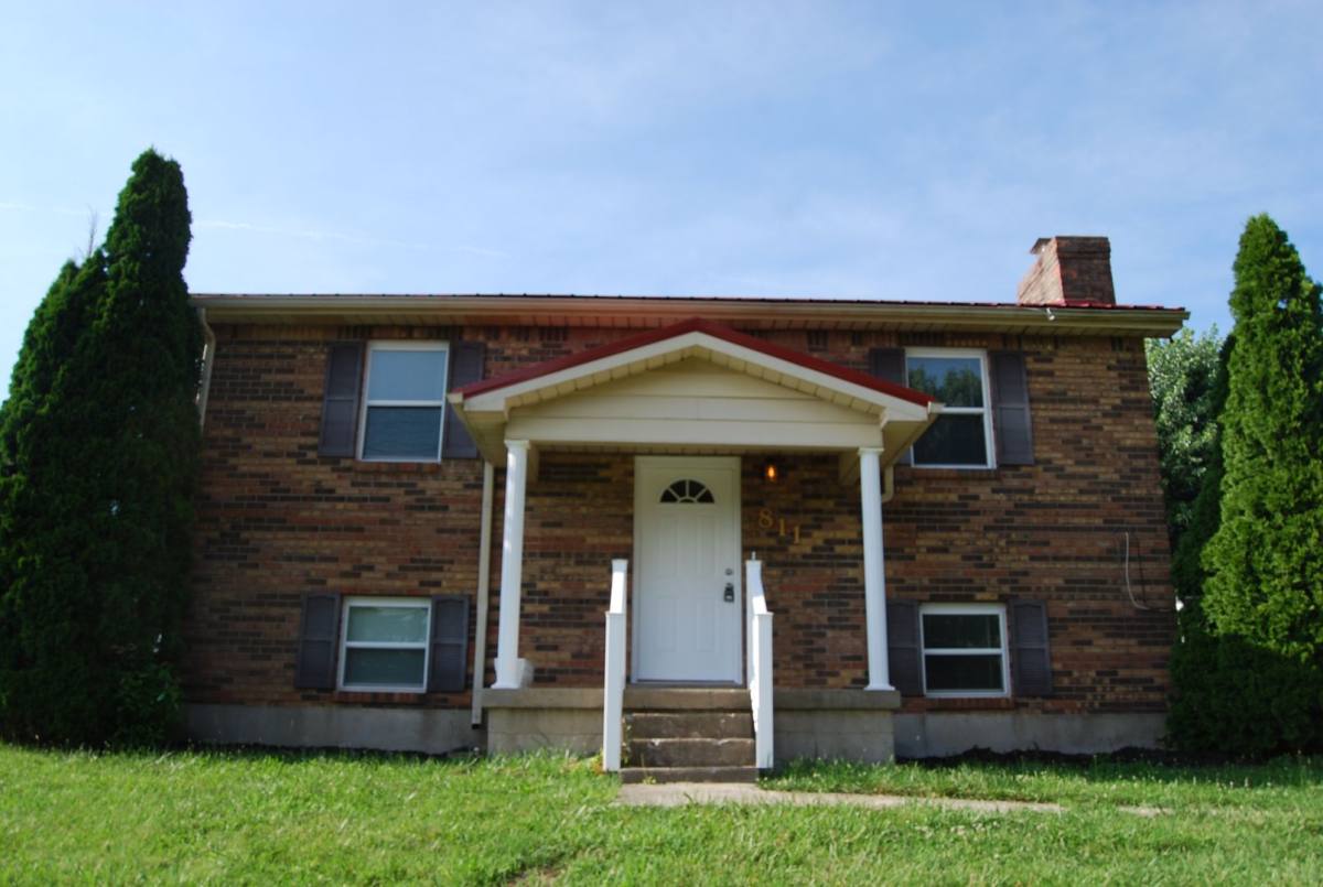 House for rent at 811 Cedarcrest Dr, Vine Grove, KY 40175