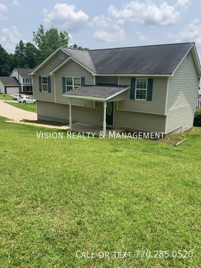 House for rent at 161 Emerald Pointe Dr, Carrollton, GA 30116