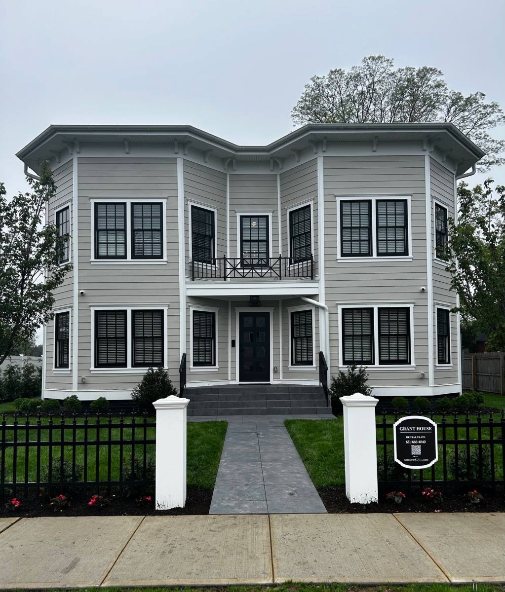 Apartment for rent at 20 Grant Ave, Islip, NY 11751