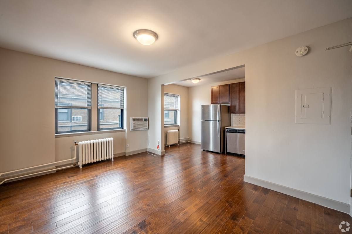 Apartment for rent at 1205 Hawthorne Ave, Minneapolis, MN 55403