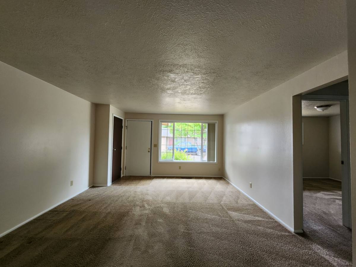 Apartment for rent at 4920-4979 Suzanne Lea St SE, Salem, OR 97302