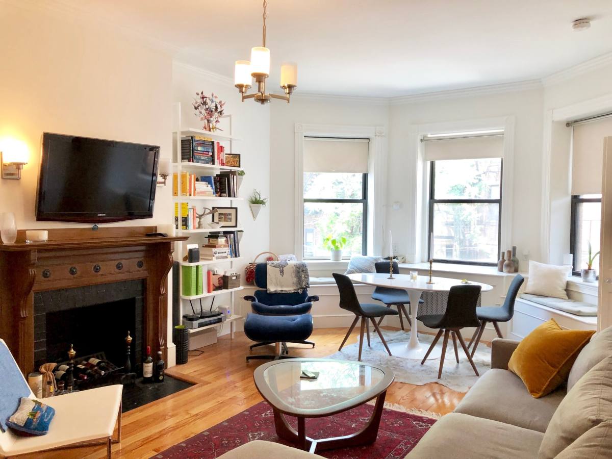 Apartment for rent at 247 Newbury St #2R, Boston, MA 02116