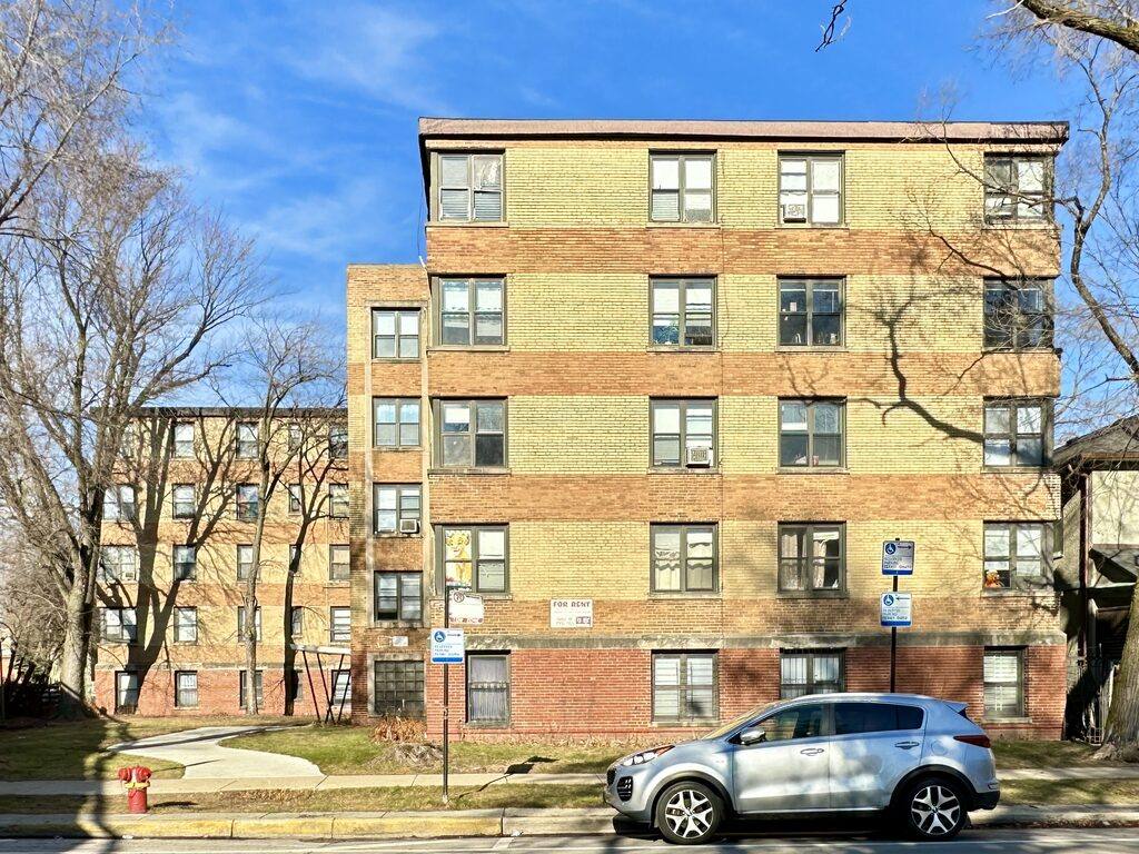 Apartment for rent at 1358 Touhy #P901, Chicago, IL 60626