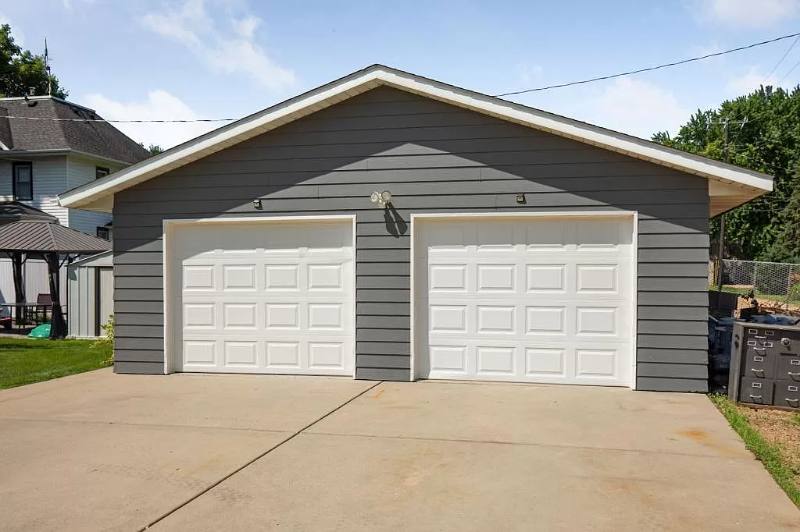 House for rent at 212 Lake St E, Cologne, MN 55322