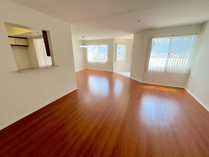 Apartment for rent at 3119 Foothill Blvd #3, La Crescenta, CA 91214