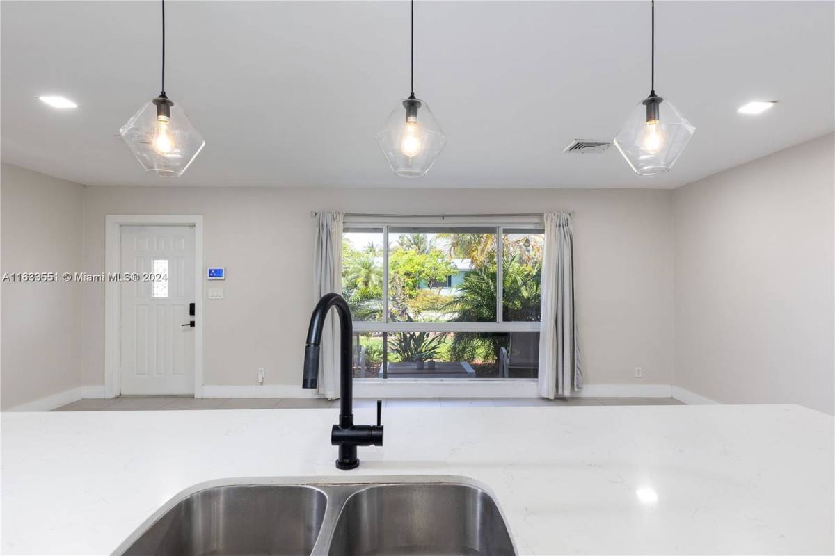 House for rent at 4430 NE 28th Terrace, Pompano Beach, FL 33064