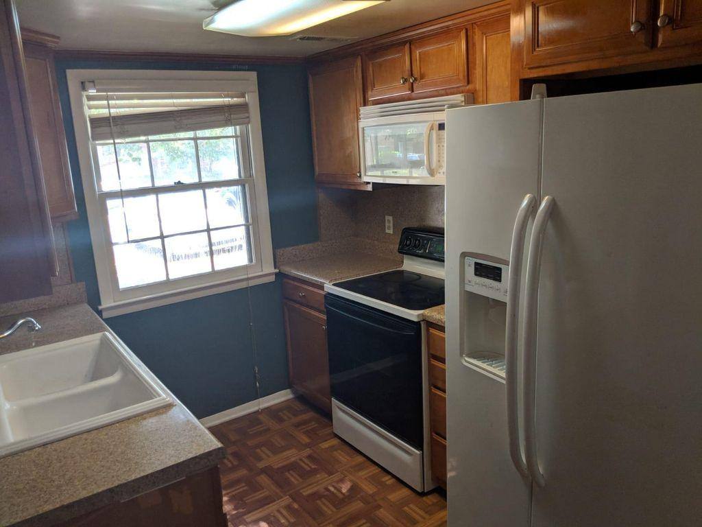Townhouse for rent at 2914-C Saint Marks Rd, Winston Salem, NC 27103
