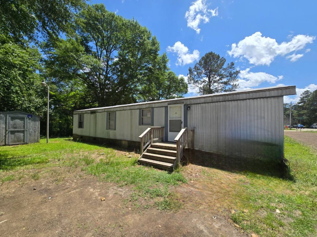 House for rent at 1581 Rim Rd, Fayetteville, NC 28314