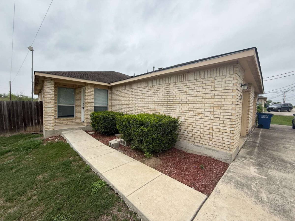 Townhouse for rent at 2774 FM #1044, New Braunfels, TX 78130