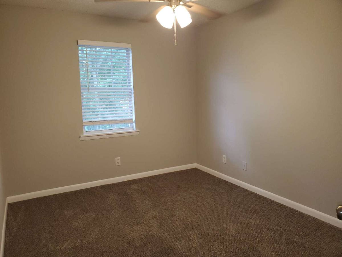 Apartment for rent at 2005 Morgan Ave SW #5, Decatur, AL 35601