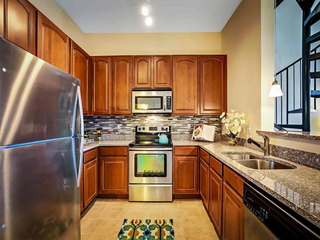 Apartment for rent at 4009 W Spruce St, Tampa, FL 33607