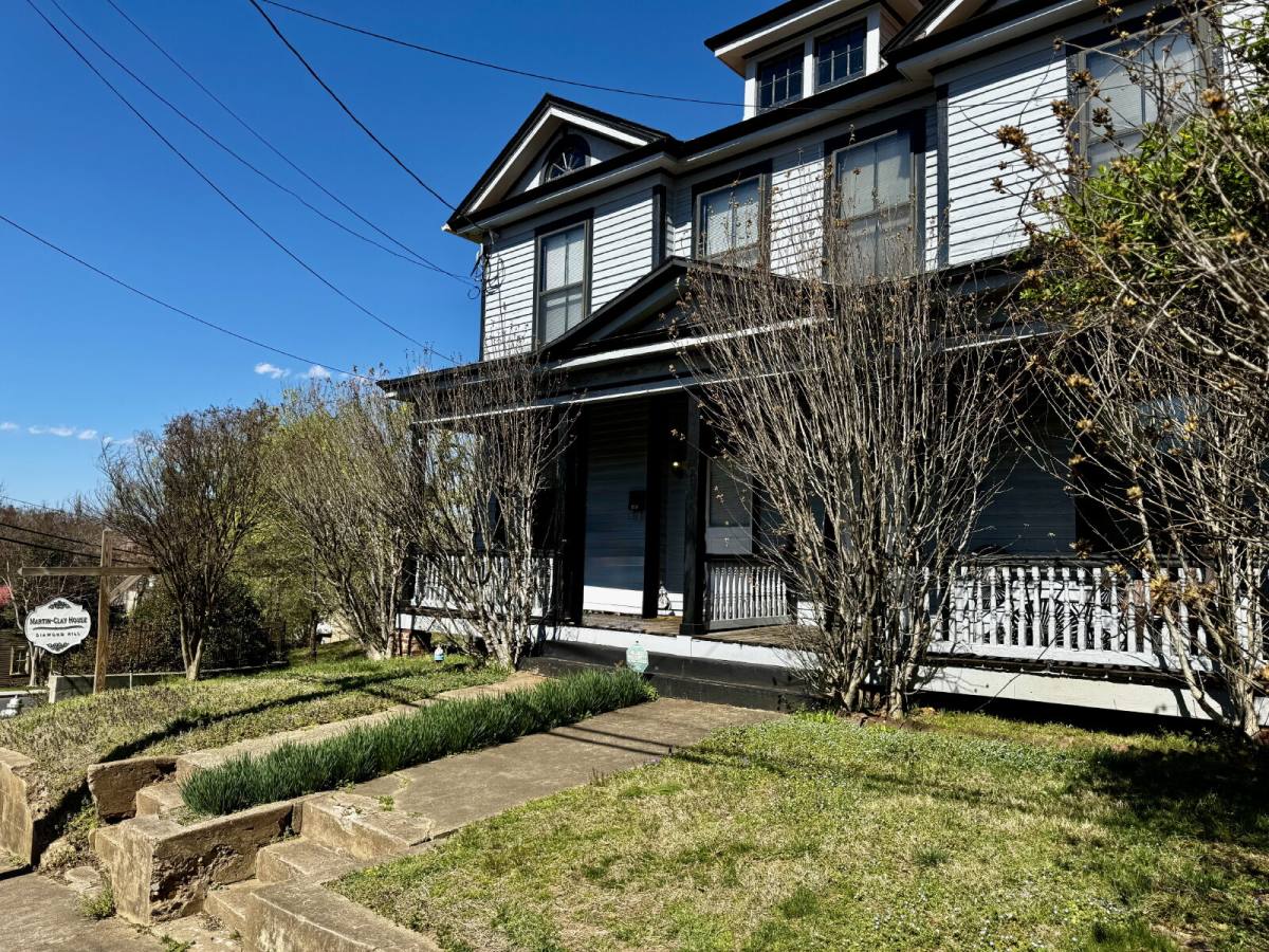 Townhouse for rent at 1316 Harrison St, Lynchburg, VA 24504