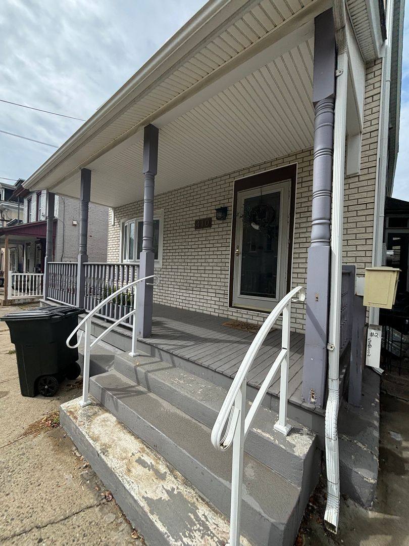 Apartment for rent at 410 Wyandotte St, Bethlehem, PA 18017