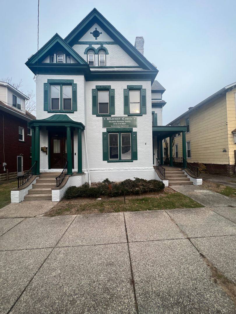 Apartment for rent at 354 W 9th, Erie, PA 16502