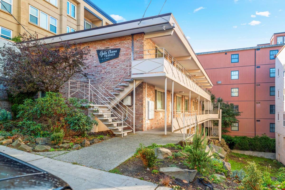 Apartment for rent at 15 W Galer St, Seattle, WA 98119