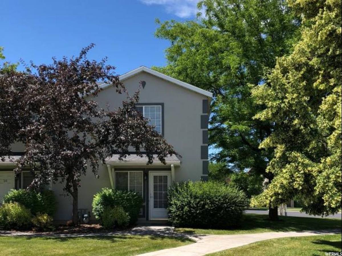 Townhouse for rent at 29 Somerset Place, Logan, UT 84341