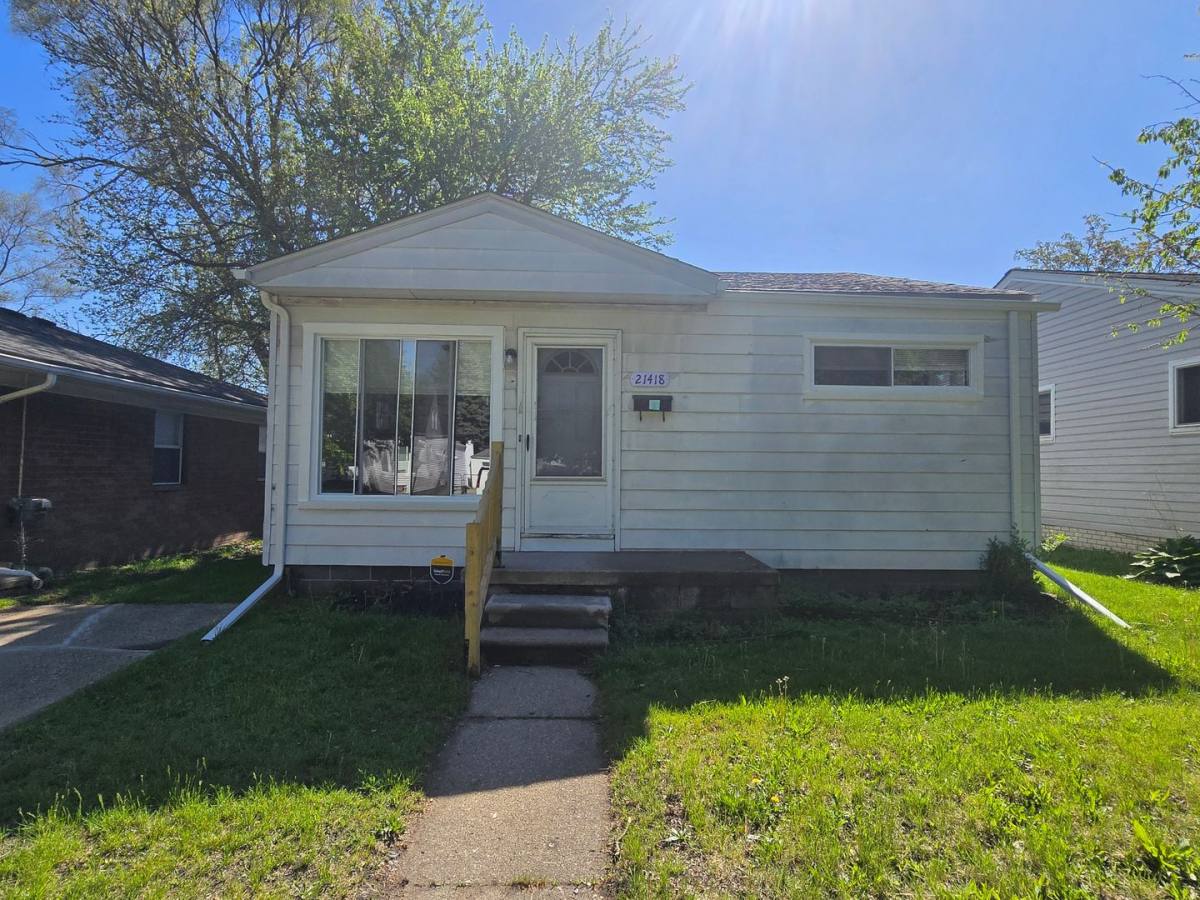 House for rent at 21418 Panama St, Warren, MI 48091