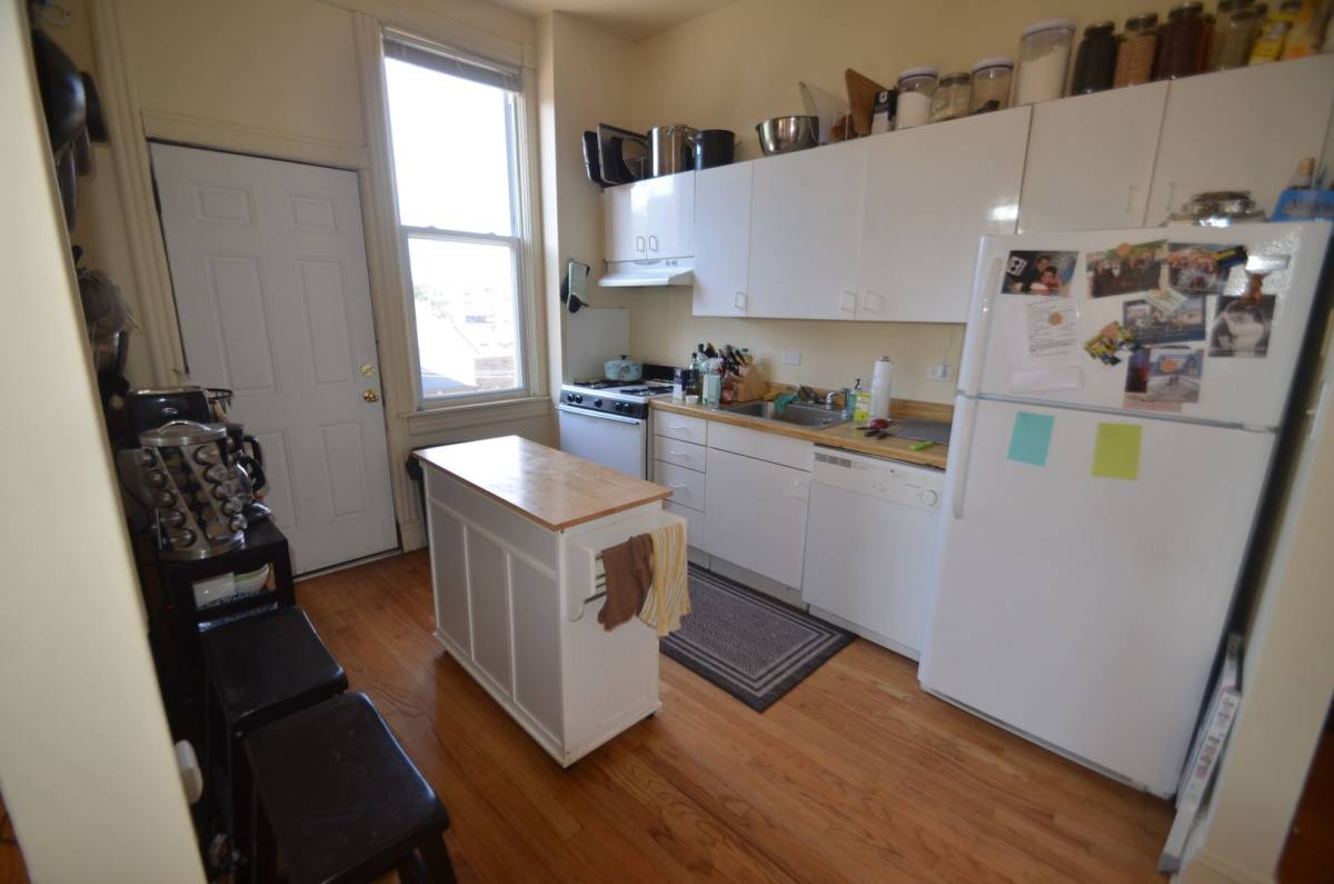 Apartment for rent at 1153 W Dickens, Chicago, IL 60614