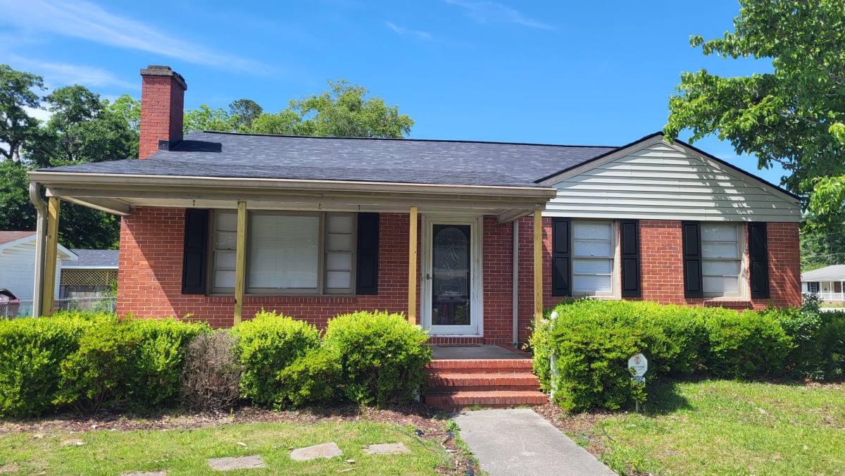 House for rent at 1205 E 11th St, Lumberton, NC 28358