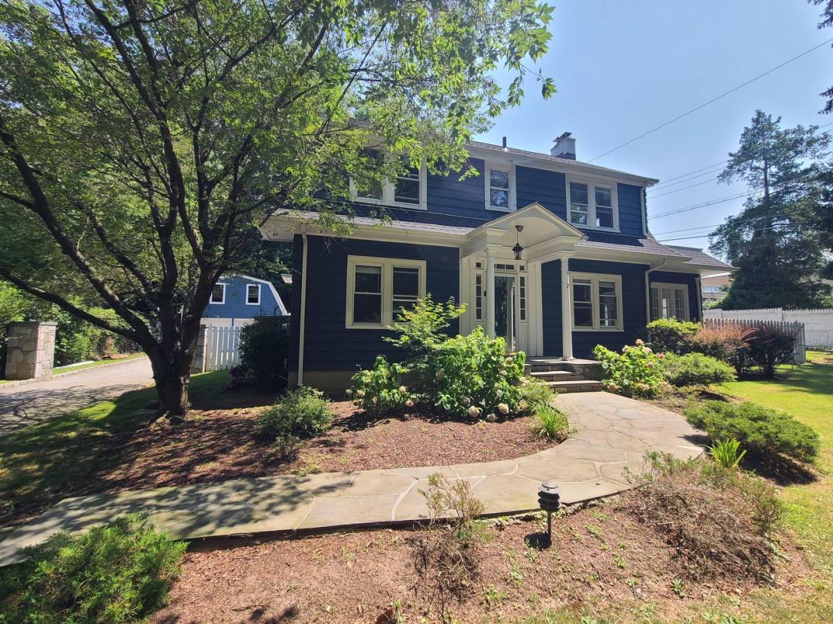 House for rent at 2 Beach Rd, Ossining, NY 10562
