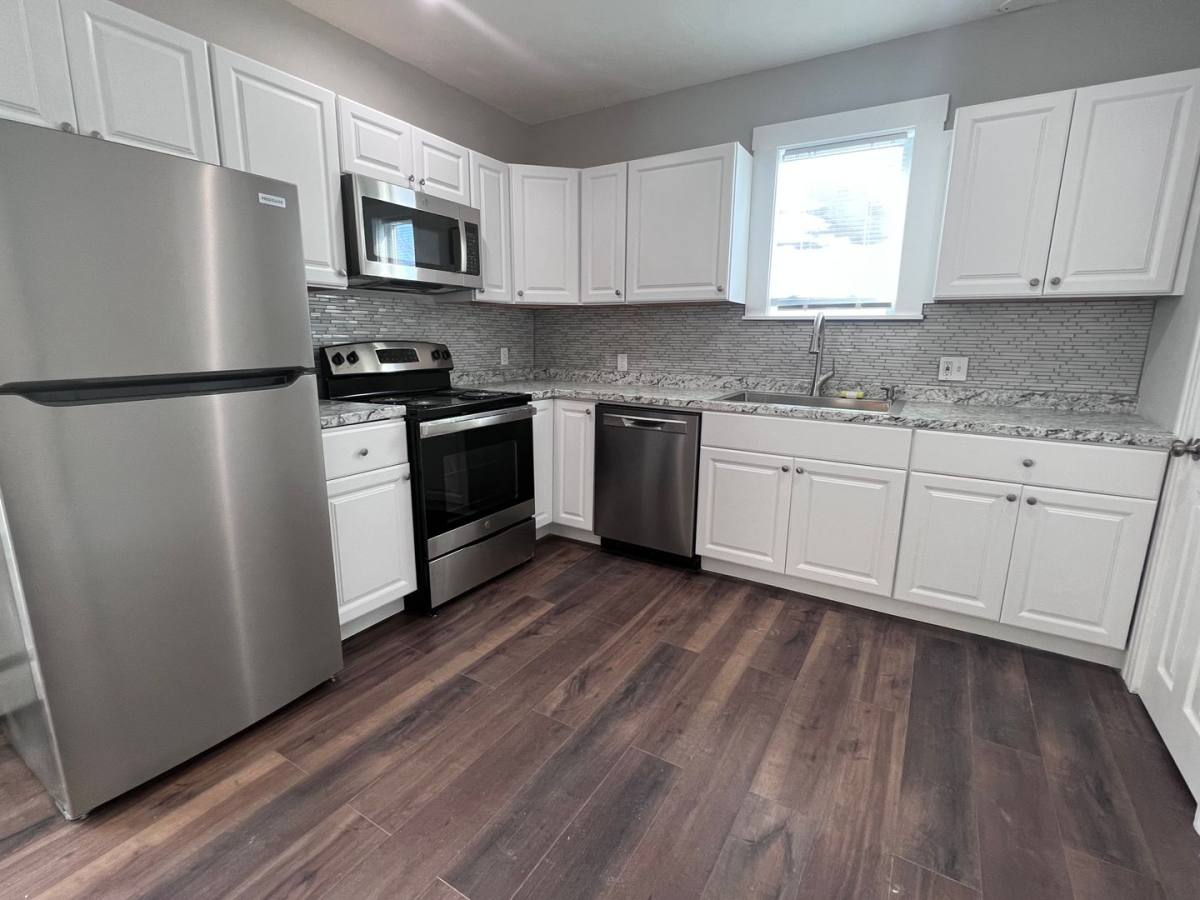 Apartment for rent at 283 E High St, Manchester, NH 03103