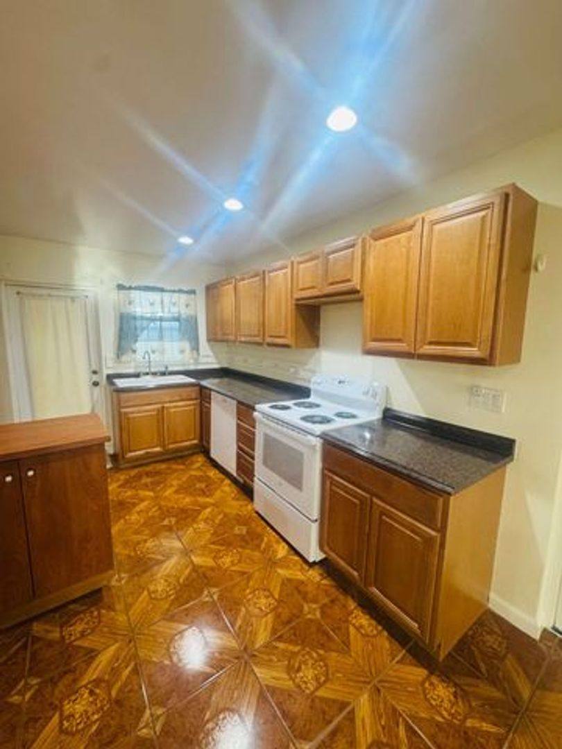 House for rent at 782 Orchid Dr, West Palm Beach, FL 33411