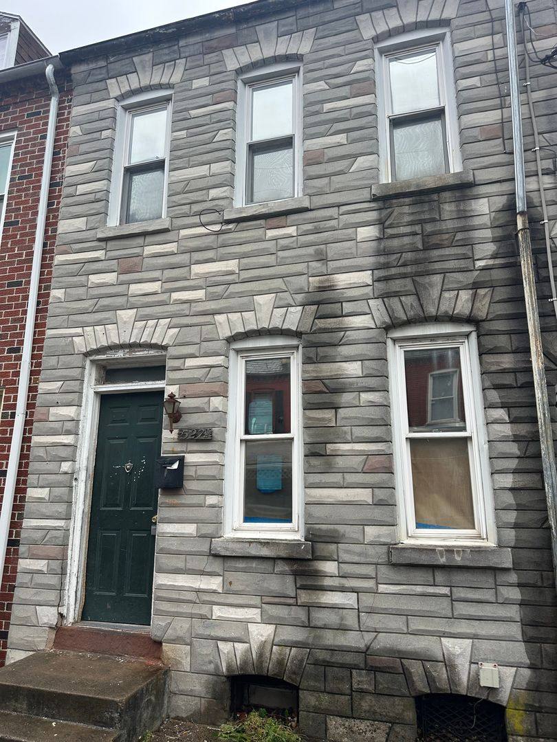 House for rent at 527 1 2 Green St, Lancaster, PA 17602