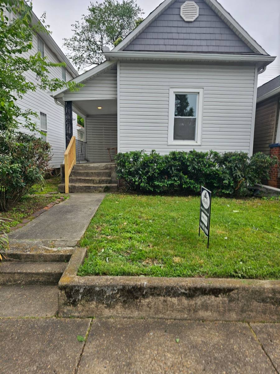 Apartment for rent at 2008 Forest Ave, Knoxville, TN 37916