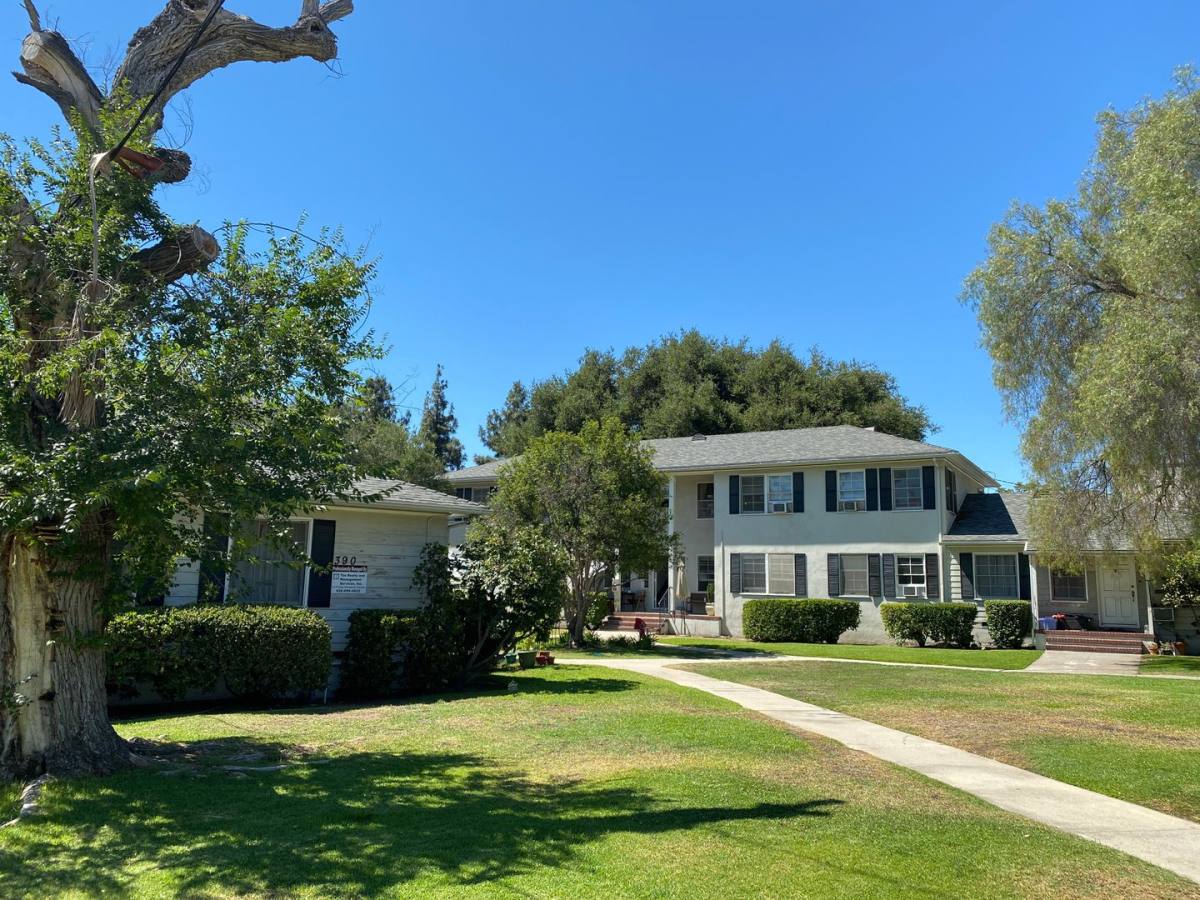 Apartment for rent at 390-396 Pasadena Ave, South Pasadena, CA 91030
